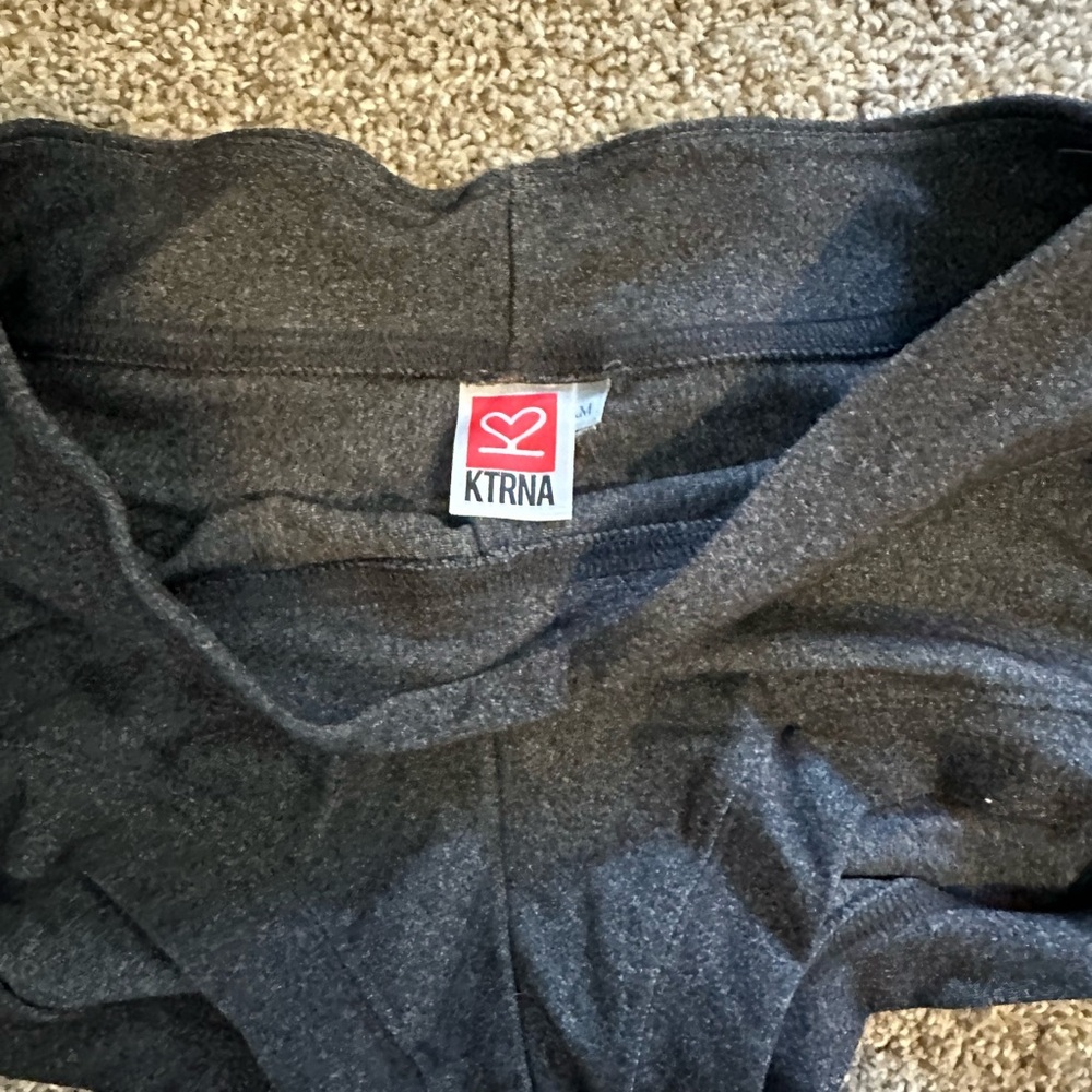 KTRNA Charcoal Leggings